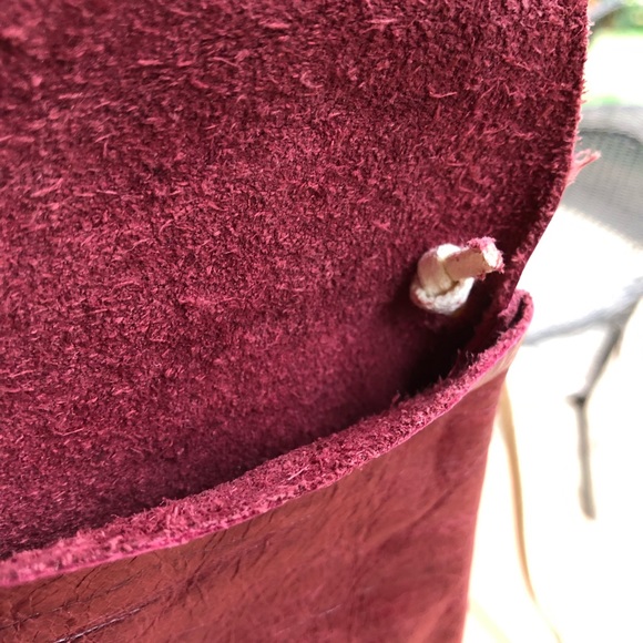 White Buffalo creations red crossbody fringe hem - Picture 8 of 9